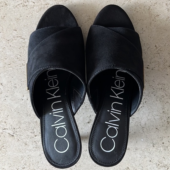 NWOT Calvin Klein carine black suede sandals - Picture 5 of 15